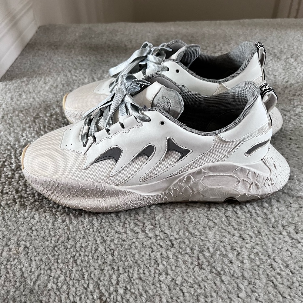 Roberto Cavalli shoes size 40